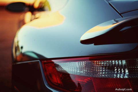 Hoe keramische coating uw auto beschermt:voordelen, duurzaamheid en glans 
