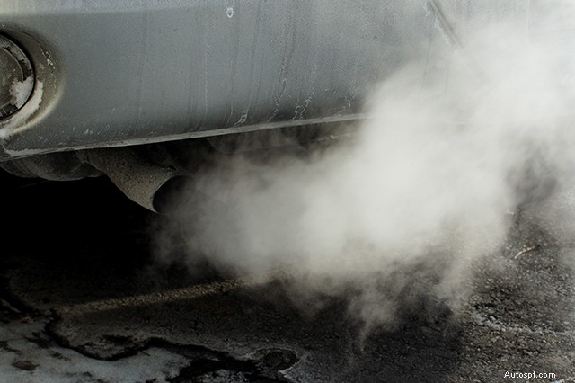 Auto-onderhoudswaarschuwing:herken belangrijke waarschuwingssignalen en bescherm uw voertuig 