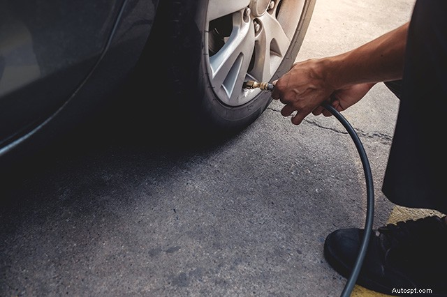 Essentiële autostalling in de winter:bewezen tips om uw voertuig te beschermen 
