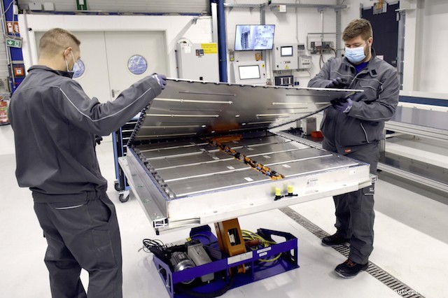 Zijn accu s van elektrische auto s schadelijk voor het milieu? Onderzoek naar de werkelijke impact. 