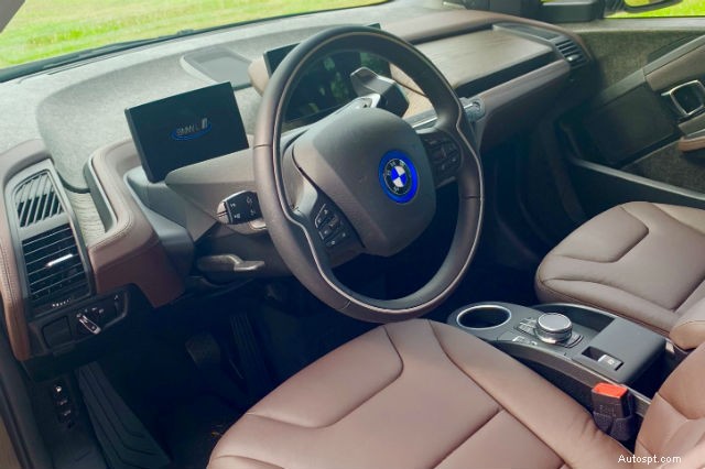 BMW i3s Review:opwindende prestaties en luxe onderweg 