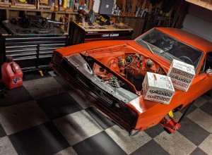 Een Dodge Charger uit 1969 upgraden:van een ingeschroefde ophangingswissel tot een groot fabricageproject 