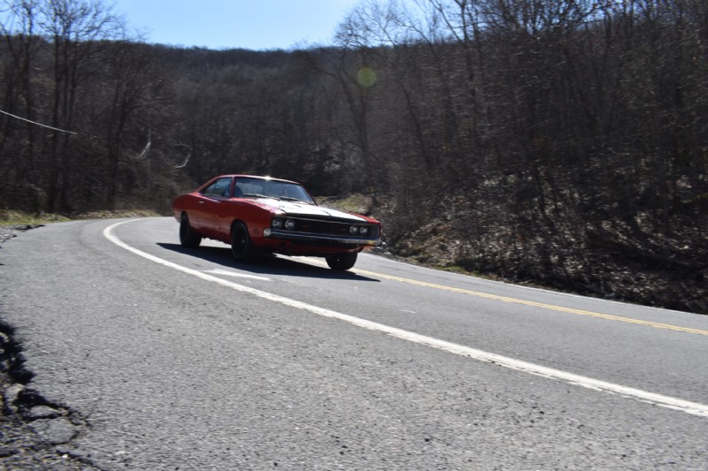 Heidts 4-Link achter- en IFS-kits testen op een Dodge Charger 