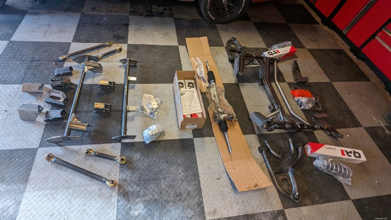 Heidts 4-Link achter- en IFS-kits testen op een Dodge Charger 