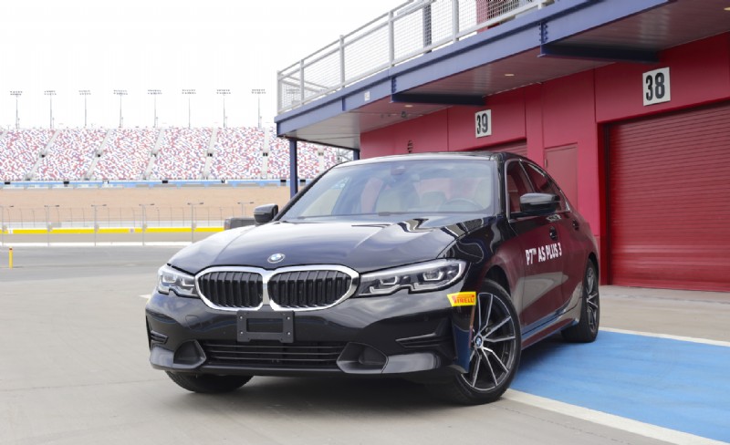 Pirelli P Zero AS Plus 3 Review:de all-season band die prestaties en betrouwbaarheid levert 