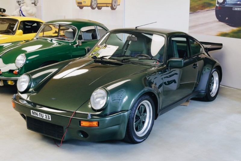 De erfenis van Ruf:een diepe duik in een van  s werelds beste supercarbouwers 