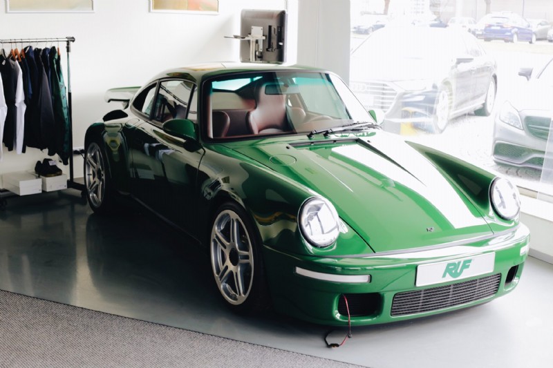 De erfenis van Ruf:een diepe duik in een van  s werelds beste supercarbouwers 