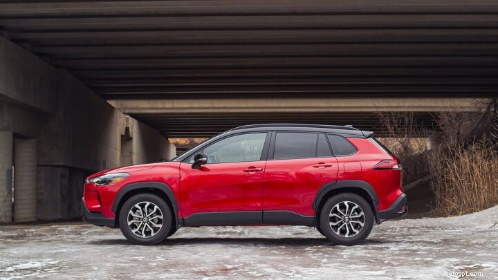 Subaru Crosstrek Hybrid versus Toyota Corolla Cross Hybrid:expertbeoordeling en vergelijking zij aan zij 