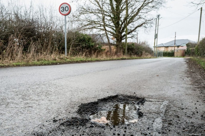 Voorkom lekke banden:Bewezen tips om u langer op de weg te houden 