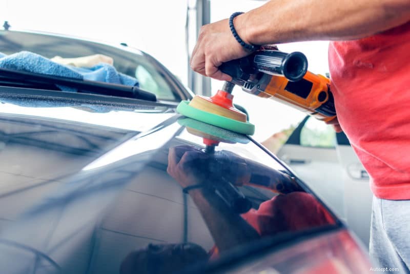 Professionele zomeronderhoudsgids:houd de lak van uw auto onberispelijk 