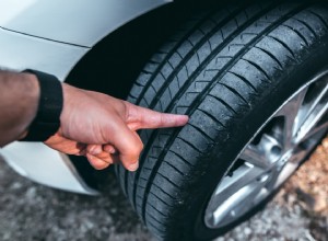 Maken versleten banden uw verzekering ongeldig? Dekkings- en polisregels begrijpen 