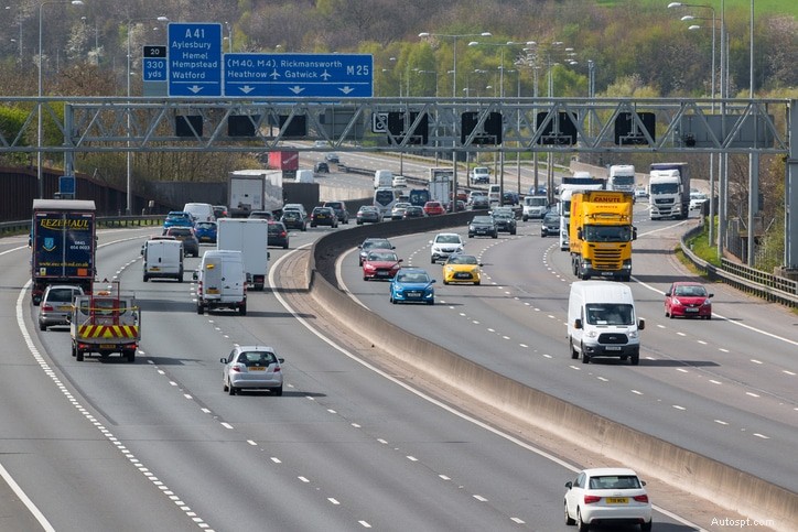 Slimme snelwegen begrijpen:hoe ze werken en waarom ze ertoe doen 