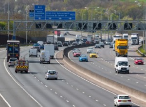 Slimme snelwegen begrijpen:hoe ze werken en waarom ze ertoe doen 