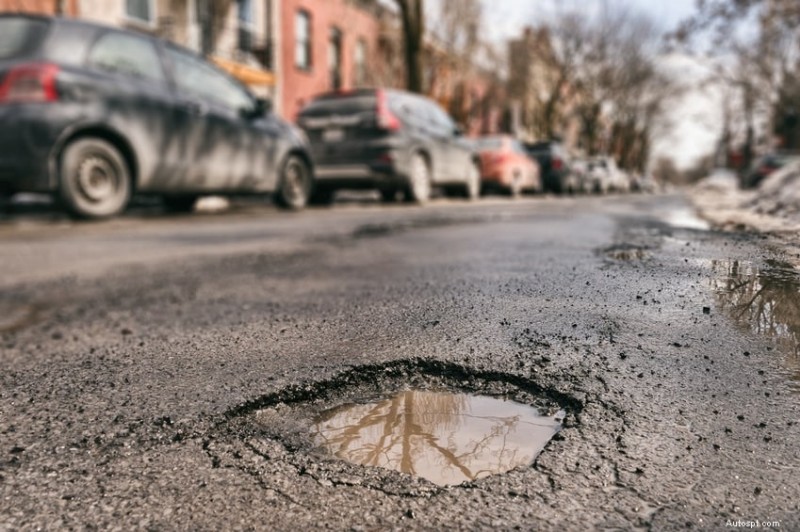 Kuilen melden en voertuigschade claimen:uw complete Britse verkeersveiligheidsgids 