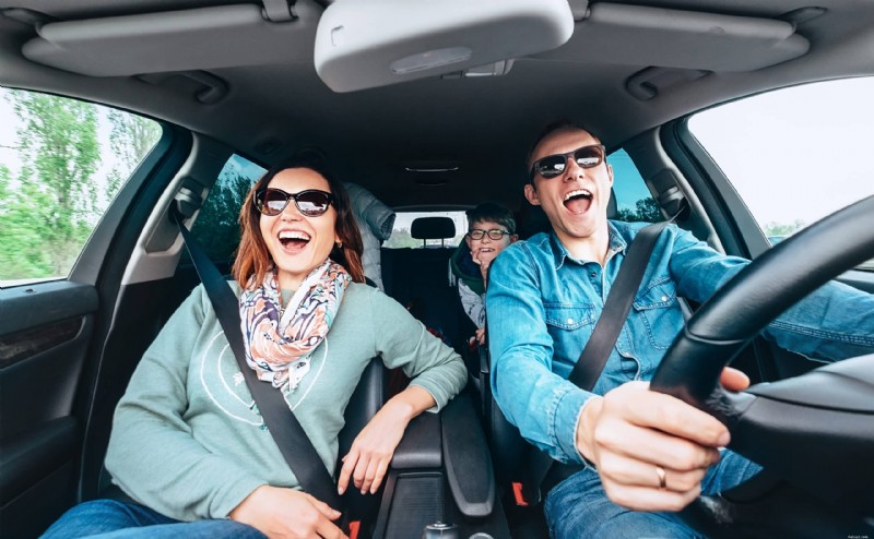 50 nummers die je moet zingen voor de ultieme auto-karaoke-ervaring 