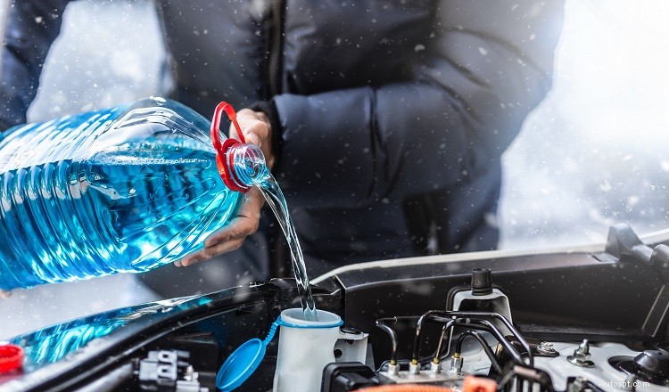 Antivries versus koelvloeistof:de essentiële gids voor het beschermen van uw motor 