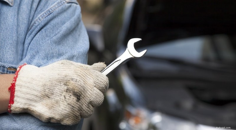 Piston Slap begrijpen:symptomen, oorzaken en reparatieopties 