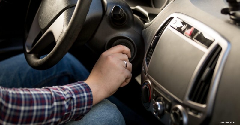 Waarom uw auto niet start terwijl radio en verlichting werken:diagnose en snelle oplossingen 