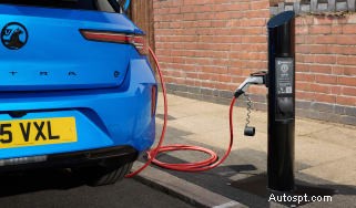 Deskundige gids voor het reinigen van lichtmetalen velgen:houd de velgen van uw auto glanzend en beschermd 