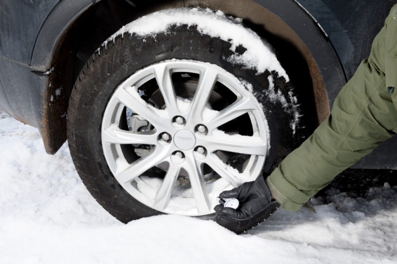 Waarom controles van de bandenspanning in de winter essentieel zijn voor uw veiligheid 