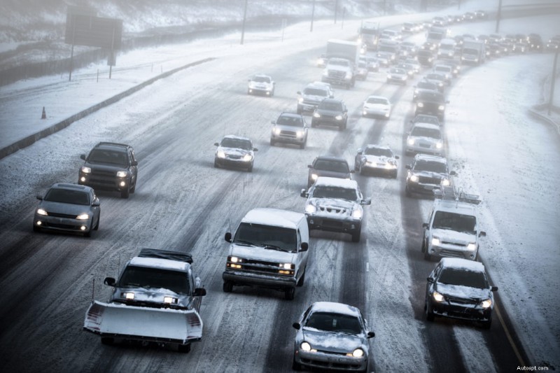 Is het nodig om uw auto op te warmen in de winter? Deskundige begeleiding 